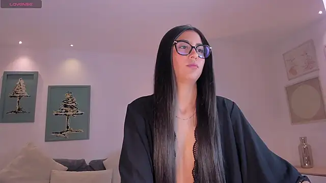 BonnyRose online show from September 18, 2025, 8:00 pm