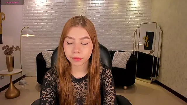 TiffannySins online show from February 10, 2026, 3:10 am