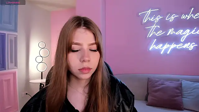 TiffannySins online show from March 8, 2026, 11:08 pm