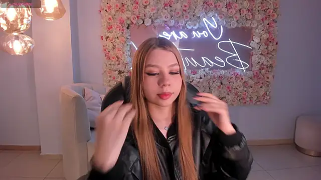 TiffannySins online show from March 28, 2026, 4:01 am