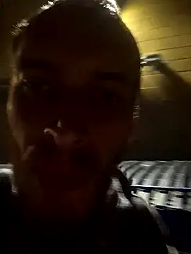 Snapshot of Leshok chatting on November 4, 2025, 6:01 am Leshok online show from November 4, 2025, 6:01 am