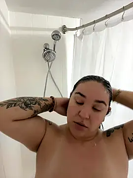 marcylove online show from September 8, 2025, 2:38 pm