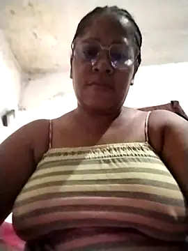 Snapshot of Big_ass_submissive chatting on September 24, 2025, 6:00 pm Big ass submissive online show from September 24, 2025, 6:00 pm