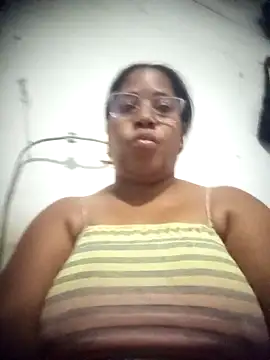 Snapshot of Big_ass_submissive chatting on February 21, 2026, 1:12 pm Big ass submissive online show from February 21, 2026, 1:12 pm