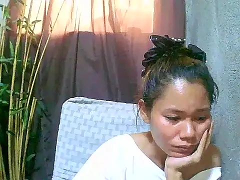 Sweeetgurll online show from April 18, 2026, 8:18 am