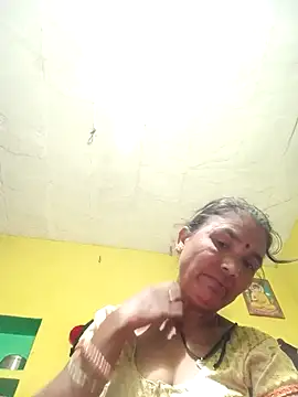 Snapshot of Monika_thakurr chatting on September 22, 2025, 8:33 pm Monika thakurr online show from September 22, 2025, 8:33 pm