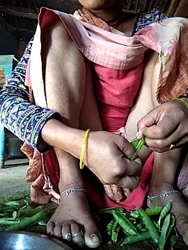 Snapshot of Monika_thakurr chatting on February 15, 2026, 3:14 am Monika thakurr online show from February 15, 2026, 3:14 am