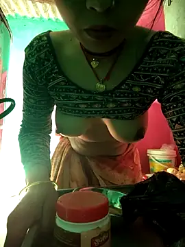 Snapshot of Monika_thakurr chatting on February 17, 2026, 3:14 am Monika thakurr online show from February 17, 2026, 3:14 am