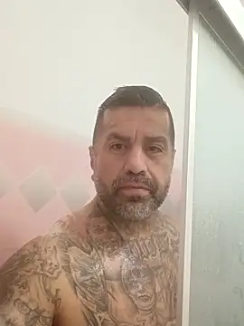 Snapshot of Fatboy909 chatting on April 14, 2026, 8:42 am Fatboy909 online show from April 14, 2026, 8:42 am