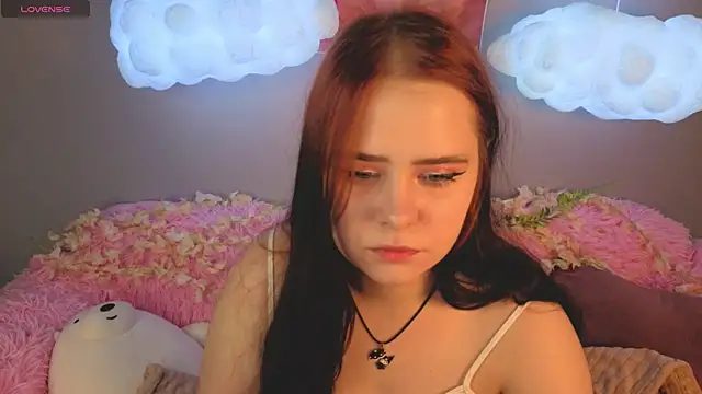 Snapshot of Alis_Platt chatting on April 23, 2026, 1:07 am Alis Platt online show from April 23, 2026, 1:07 am