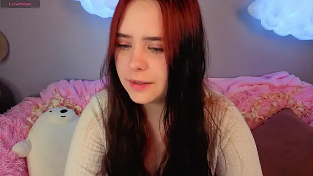 Snapshot of Alis_Platt chatting on May 2, 2026, 1:21 am Alis Platt online show from May 2, 2026, 1:21 am
