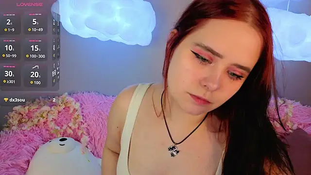 Snapshot of Alis_Platt chatting on May 8, 2026, 1:33 am Alis Platt online show from May 8, 2026, 1:33 am