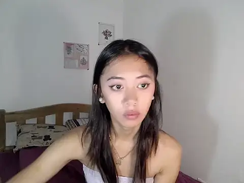 lovely kiannaHugecock online show from March 24, 2026, 1:10 am