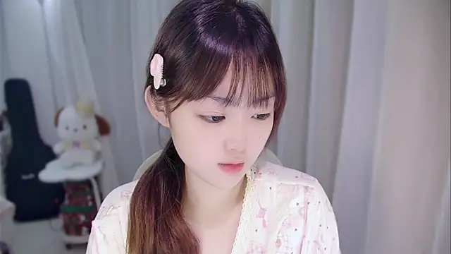 YUANYUAN-A online show from April 11, 2026, 12:31 pm