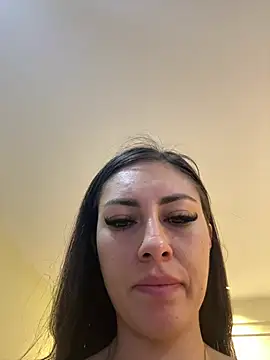 Isabellaa Palacios online show from March 25, 2026, 2:34 pm