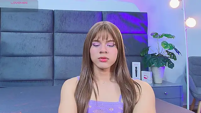 Slenna Moon online show from April 6, 2026, 12:41 am