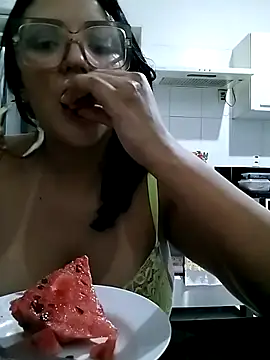 Snapshot of AuroraChest chatting on February 8, 2026, 11:41 pm AuroraChest online show from February 8, 2026, 11:41 pm