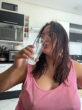 Snapshot of AuroraChest chatting on April 2, 2026, 3:20 pm AuroraChest online show from April 2, 2026, 3:20 pm