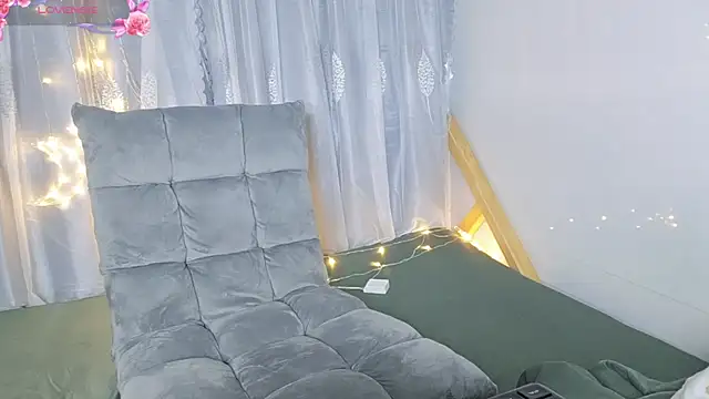 Snapshot of Jade-0906 chatting on September 16, 2025, 3:46 pm Jade-0906 online show from September 16, 2025, 3:46 pm