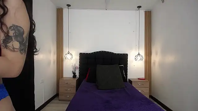 KENDALL ART online show from December 5, 2025, 9:00 pm