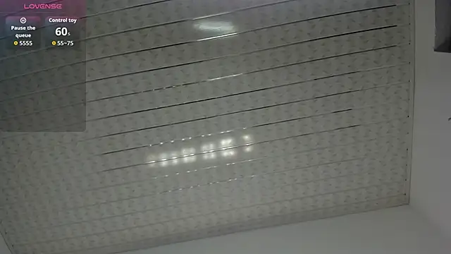 Zahra milks online show from September 29, 2025, 1:49 pm