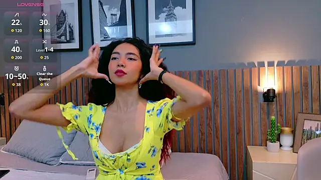 luna roja25 online show from October 3, 2025, 1:30 pm