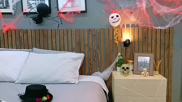 luna roja25 online show from October 29, 2025, 1:02 pm