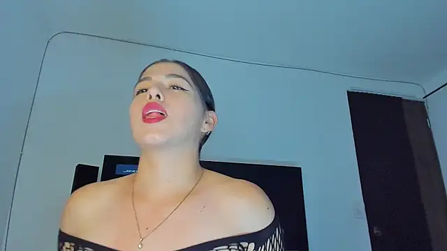 tianastone  online show from December 18, 2025, 3:01 am