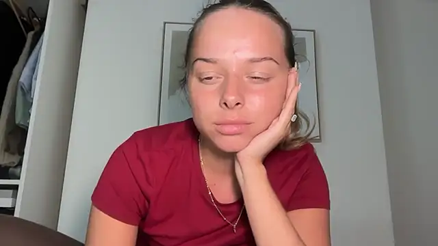 KayleeBella online show from April 28, 2026, 8:36 pm