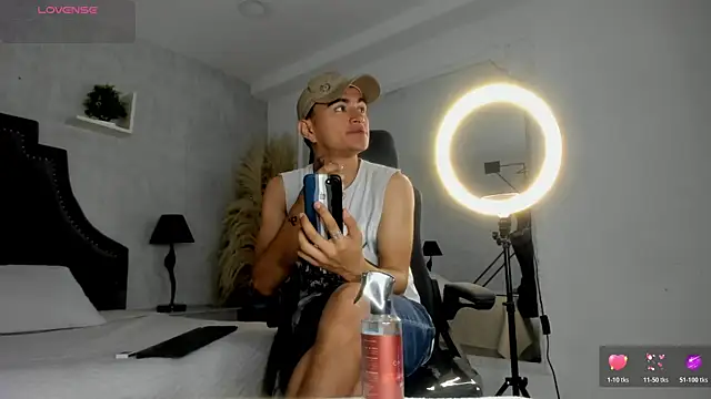 LiamDeep online show from March 26, 2026, 8:14 pm