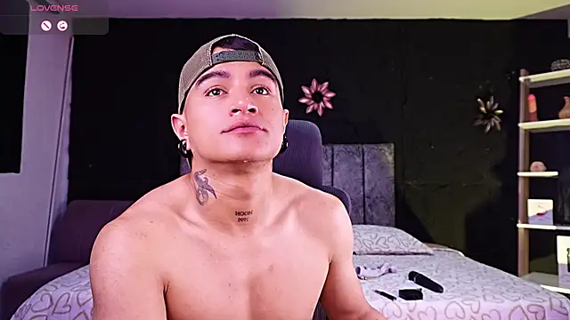 LiamDeep online show from July 14, 2026, 2:05 am