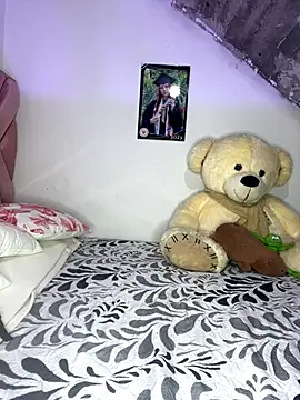 Snapshot of Melody_rouxxx chatting on November 18, 2025, 2:06 am Melody rouxxx online show from November 18, 2025, 2:06 am