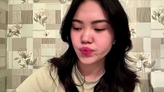 Snapshot of MIMIMary chatting on October 1, 2025, 3:01 am MIMIMary online show from October 1, 2025, 3:01 am