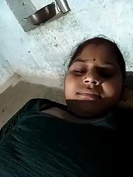 Snapshot of Sheema_tyagi chatting on October 28, 2025, 9:06 pm Sheema tyagi online show from October 28, 2025, 9:06 pm