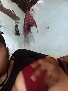 Snapshot of Sheema_tyagi chatting on November 4, 2025, 8:35 am Sheema tyagi online show from November 4, 2025, 8:35 am