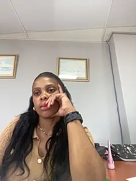 Snapshot of 031bubbles chatting on March 4, 2026, 6:52 am 031bubbles online show from March 4, 2026, 6:52 am