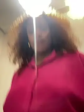 Snapshot of 031bubbles chatting on April 2, 2026, 12:03 pm 031bubbles online show from April 2, 2026, 12:03 pm