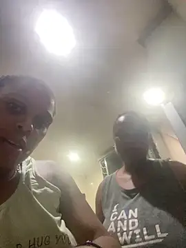 Snapshot of 031bubbles chatting on April 4, 2026, 5:43 pm 031bubbles online show from April 4, 2026, 5:43 pm