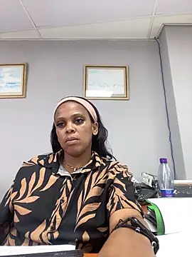 Snapshot of 031bubbles chatting on April 14, 2026, 12:11 pm 031bubbles online show from April 14, 2026, 12:11 pm