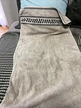 bananasex204 online show from February 17, 2026, 4:35 pm