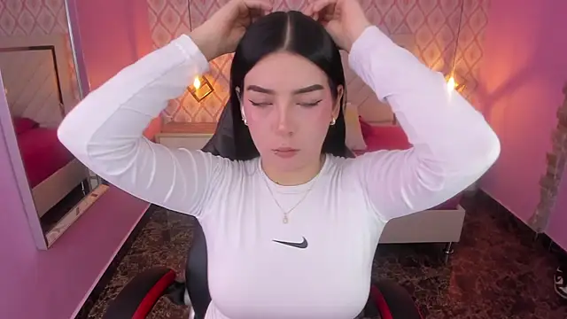 CHRISTY TEIGEN4 online show from October 20, 2025, 7:25 pm