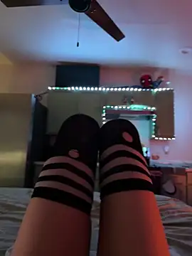 Snapshot of littiekitty chatting on October 13, 2025, 3:01 pm littiekitty online show from October 13, 2025, 3:01 pm