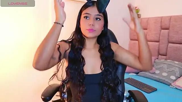 Kitty Rose   online show from November 19, 2025, 7:14 pm