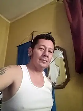 Snapshot of tonder69 chatting on November 12, 2025, 9:36 pm tonder69 online show from November 12, 2025, 9:36 pm