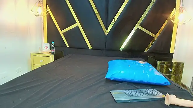 agatha fit online show from March 18, 2026, 2:42 pm