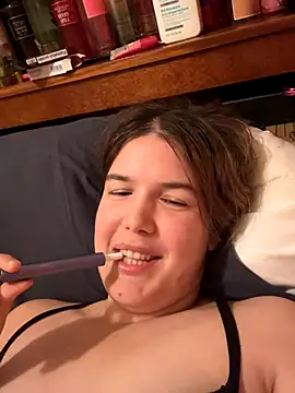 Snapshot of IssadoraaPink chatting on October 2, 2025, 5:20 pm IssadoraaPink online show from October 2, 2025, 5:20 pm