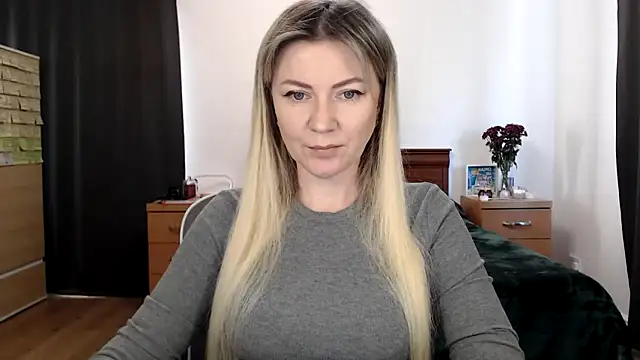 Snapshot of ParadiseAlina chatting on November 20, 2025, 2:39 pm ParadiseAlina online show from November 20, 2025, 2:39 pm