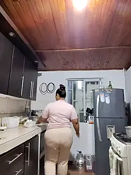 Freyacooper online show from October 18, 2025, 2:47 am