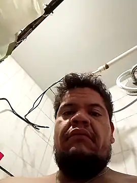 Snapshot of Maniakone chatting on November 4, 2025, 12:15 pm Maniakone online show from November 4, 2025, 12:15 pm