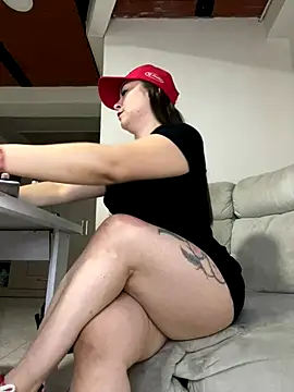 Amelia laurent online show from October 29, 2025, 7:48 pm